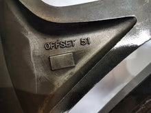 Load image into Gallery viewer, 1x Alufelge 19 Zoll 8.0&quot; 5x114.3 51ET 52910-S1330 Hyundai Santa Fe Rim Wheel