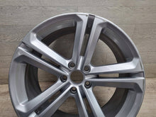 Laden Sie das Bild in den Galerie-Viewer, 1x Alufelge 19 Zoll 5x112 5N0601025T VW Tiguan Rim Wheel FEL4854640517jz