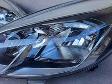 Load image into Gallery viewer, Frontscheinwerfer Ford Fiesta H1BB13W029AE Ein Satz Scheinwerfer Headlight