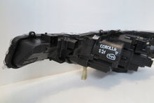 Laden Sie das Bild in den Galerie-Viewer, Frontscheinwerfer Toyota Corolla 81110-02X10 Rechts Scheinwerfer Headlight