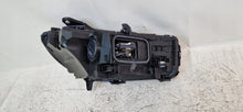 Laden Sie das Bild in den Galerie-Viewer, Frontscheinwerfer Mercedes-Benz W206 2609067103 Links Scheinwerfer Headlight SCH6278706457bg