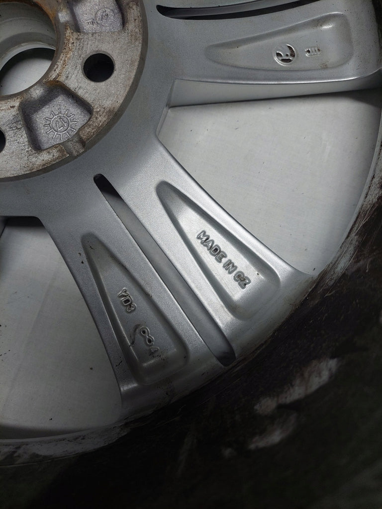 1x Alufelge 17 Zoll 7.0" 5x112 45ET Glanz Silber 57A601025E Skoda Kodiaq