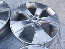 4x Alufelge 18 Zoll 7.5" 5x108 50 5ET Glanz Silber 31471553 Volvo Xc60 I FEL1013076024kb