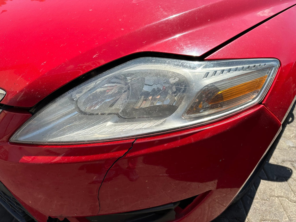 Frontscheinwerfer Ford Mondeo Ein Stück (Rechts oder Links) Headlight