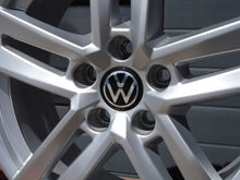 Laden Sie das Bild in den Galerie-Viewer, 4x Alufelge 17 Zoll 7.0" 5x112 42ET 8W0601025 Audi A4 B9 B6 Rim Wheel FEL3608200536zz