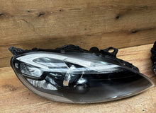 Laden Sie das Bild in den Galerie-Viewer, Frontscheinwerfer Volvo V40 31420008 Xenon Rechts Scheinwerfer Headlight SCH1598095143xt