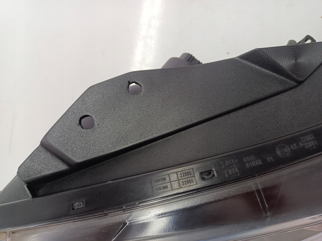 Frontscheinwerfer Kia Ceed 92101J7100 LED Ein Stück (Rechts oder Links)