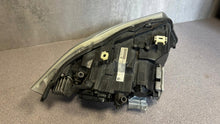 Laden Sie das Bild in den Galerie-Viewer, Frontscheinwerfer BMW 3 E91 E90 631172025899 Xenon Links Scheinwerfer Headlight SCH4960723844db