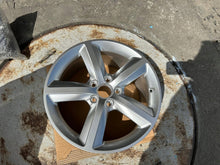 Load image into Gallery viewer, 1x Alufelge 17 Zoll 7.5" 5x112 56ET Silber 8P0601025C Audi A3 Rim Wheel FEL2177814307zh