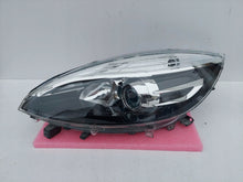 Load image into Gallery viewer, Frontscheinwerfer Renault Scenic 260608203R Links Scheinwerfer Headlight