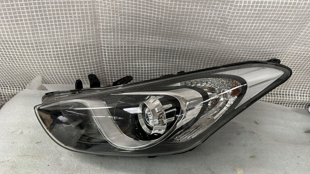 Frontscheinwerfer Hyundai I30 92101-A6080 Links Scheinwerfer Headlight