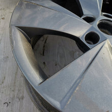 Load image into Gallery viewer, 1x Alufelge 17 Zoll 7.0" 5x112 40ET Glanz Graphit 3V0601025AJ Skoda Superb Iii FEL2560111666cm
