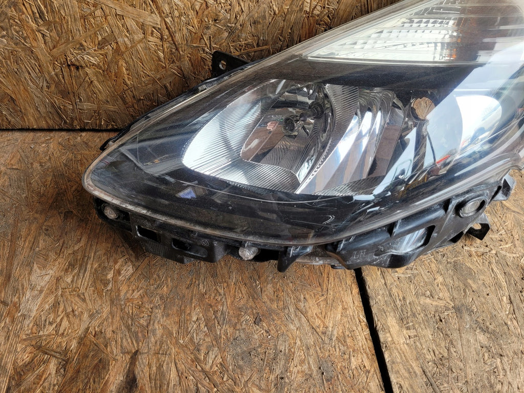 Frontscheinwerfer Renault Clio III 8200892497 Links Scheinwerfer Headlight