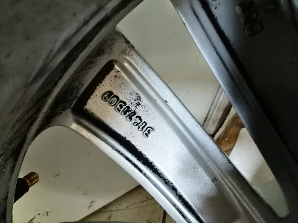 1x Alufelge 17 Zoll 7.0" 5x108 40 5ET 31471309 Volvo S60 V60 Rim Wheel