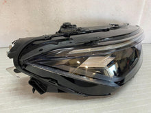 Laden Sie das Bild in den Galerie-Viewer, Frontscheinwerfer VW Passat 3J1941006 3J1941005KOD 85122000 Full LED Rechts SCH3959148588ev