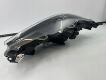 Laden Sie das Bild in den Galerie-Viewer, Frontscheinwerfer Toyota Yaris 9922681017 9922681010 Rechts Headlight SCH8582052254tm
