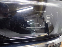 Laden Sie das Bild in den Galerie-Viewer, Frontscheinwerfer VW Tiguan 5NB941081A Full LED Links Scheinwerfer Headlight