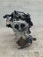 Load image into Gallery viewer, Motor Mercedes-Benz W177 282914 1.3 CGI 63TKm 2019 Benzin Engine Komplett
