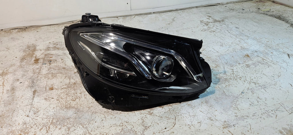 Frontscheinwerfer Mercedes-Benz A2139061804 LED Ein Stück (Rechts oder Links)