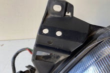 Laden Sie das Bild in den Galerie-Viewer, Frontscheinwerfer Ford WR2A13006 Links Scheinwerfer Headlight