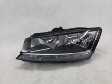 Laden Sie das Bild in den Galerie-Viewer, Frontscheinwerfer Skoda Fabia III 6V1941015D Links Scheinwerfer Headlight SCH5909955559hh