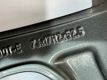 Laden Sie das Bild in den Galerie-Viewer, 1x Alufelge 17 Zoll 7.0&quot; 5x108 52,5ET 31280057 Volvo C30 V50 Rim Wheel