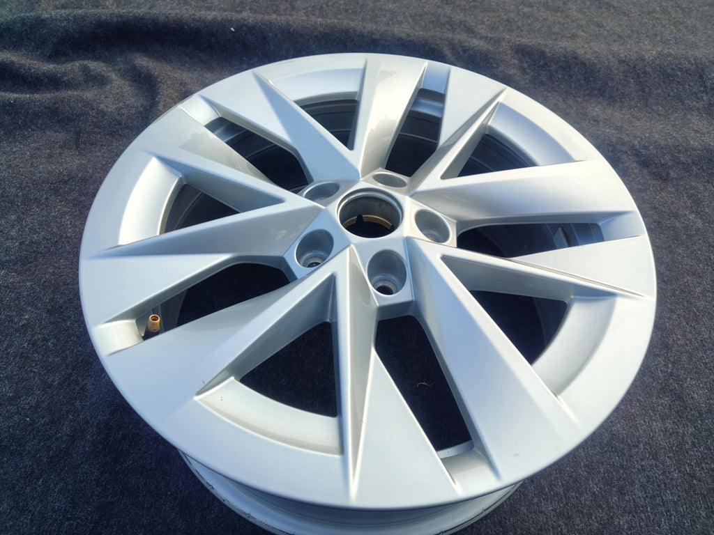 1x Alufelge 17 Zoll 7.0" 5x112 46ET Glanz Silber 5E3601025E Skoda Octavia Iv FEL2857343369em