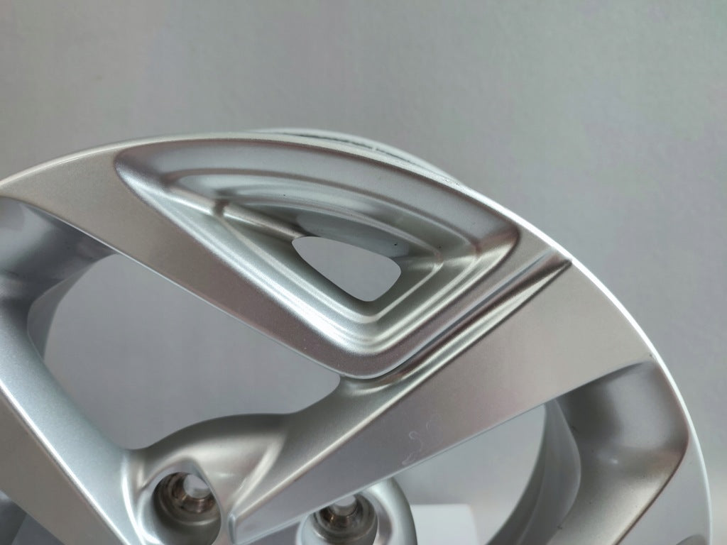 1x Alufelge 15 Zoll 6.0" 4x100 48ET Glanz Silber 52910K7100 Hyundai I10 III I20 FEL2616703814dj