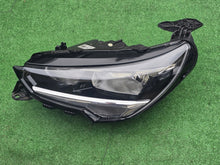 Laden Sie das Bild in den Galerie-Viewer, Frontscheinwerfer Opel Corsa F 39162648 LED Links Scheinwerfer Headlight SCH9690987403ds