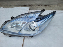Laden Sie das Bild in den Galerie-Viewer, Frontscheinwerfer Toyota Prius 12608893526 Links Scheinwerfer Headlight SCH2641129574bb