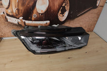 Laden Sie das Bild in den Galerie-Viewer, Frontscheinwerfer Skoda Octavia IV 5E4941016A LED FALSE Scheinwerfer Headlight SCH1169417016vc