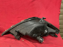 Load image into Gallery viewer, Frontscheinwerfer Toyota Yaris Ein Satz Scheinwerfer Headlight SCH7354287191hu