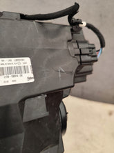 Laden Sie das Bild in den Galerie-Viewer, Frontscheinwerfer Ford Puma L1TB-13E015-GK Ein Satz Scheinwerfer Headlight SCH1416011134ux