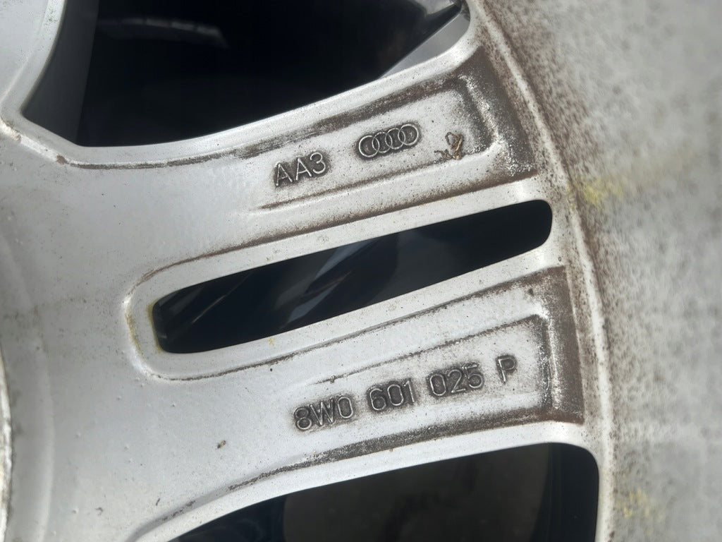 1x Alufelge 17 Zoll 7.0" 5x112 42ET Glanz Silber 8W0601025P Audi Rim Wheel FEL9456652622mw