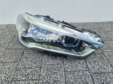 Laden Sie das Bild in den Galerie-Viewer, Frontscheinwerfer BMW X1 F48 7472220 Rechts Scheinwerfer Headlight SCH1772859291mv
