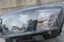 Load image into Gallery viewer, Frontscheinwerfer Kia Stonic 92102-H8 Rechts Scheinwerfer Headlight