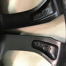 Laden Sie das Bild in den Galerie-Viewer, 1x Alufelge 18 Zoll 7.0&quot; 5x108 47 5ET Glanz Schwarz L1TC-H1 Ford Puma Rim Wheel