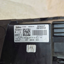 Load image into Gallery viewer, Frontscheinwerfer Renault Megane IV 260102555R Rechts Scheinwerfer Headlight SCH2397292406tp