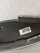 Load image into Gallery viewer, Frontscheinwerfer Ford Focus MX7B-13E014-ED Rechts Scheinwerfer Headlight SCH8109125622yy