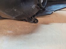 Load image into Gallery viewer, Frontscheinwerfer Toyota Yaris Rechts Scheinwerfer Headlight