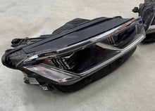 Laden Sie das Bild in den Galerie-Viewer, Frontscheinwerfer VW Touareg 761941036B 761941035B Full LED Ein Satz Headlight