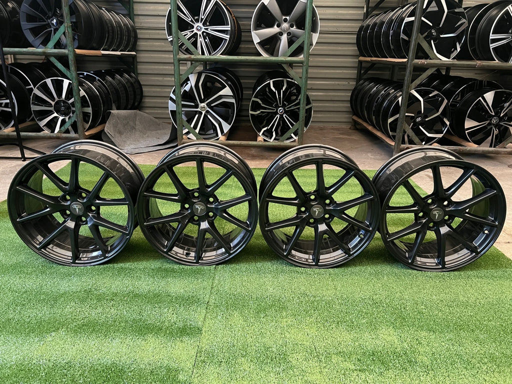 4x Alufelge 18 Zoll 8.5" 5x114.3 40ET Glanz Graphit 1044261-00-H Tesla Model 3 FEL8541215104xh