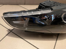 Load image into Gallery viewer, Frontscheinwerfer Hyundai I30 Fastback 92101-G4060 Links Scheinwerfer Headlight