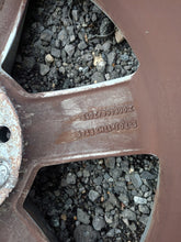 Load image into Gallery viewer, 1x Alufelge 17 Zoll 7.0" 5x112 45ET Glanz Grau 81A601025B Audi Rim Wheel FEL2358299089ny