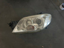 Laden Sie das Bild in den Galerie-Viewer, Frontscheinwerfer Mitsubishi Outlander I Links Scheinwerfer Headlight
