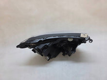 Laden Sie das Bild in den Galerie-Viewer, Frontscheinwerfer Toyota SPP15801 W3049K03 Links Scheinwerfer Headlight SCH9518181867ll