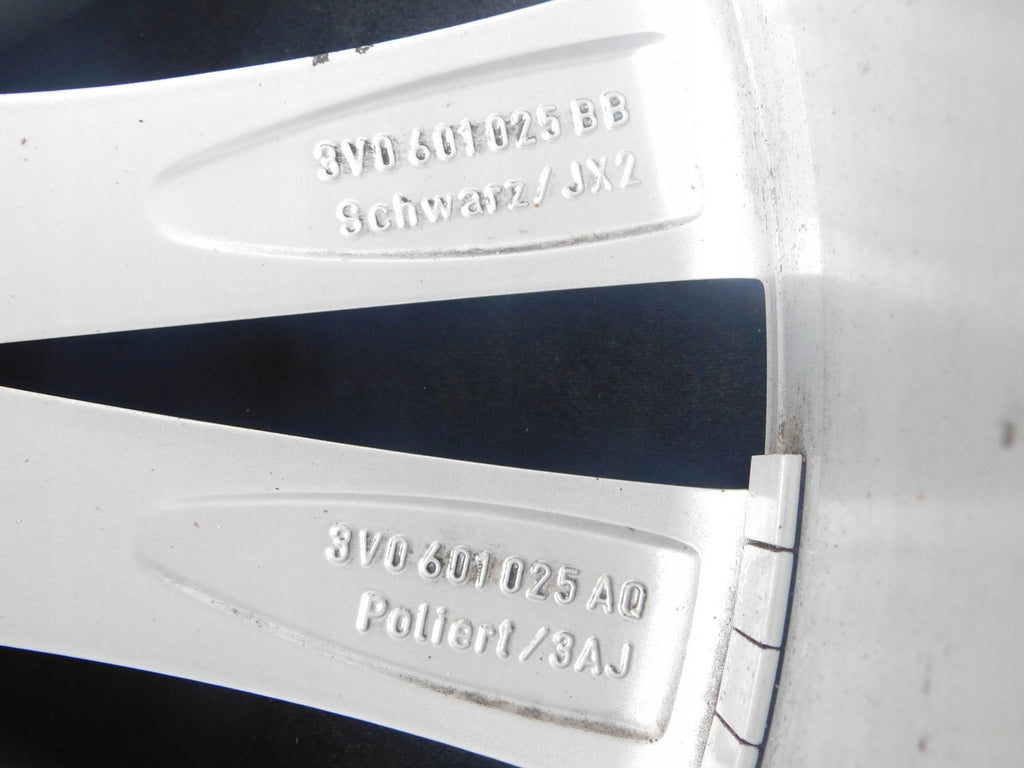 1x Alufelge 19 Zoll 8.0" 5x112 44ET Glanz Silber 3V0601025AM Skoda Superb Iii