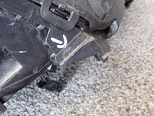 Load image into Gallery viewer, Frontscheinwerfer Mercedes-Benz Gla A1569067000 LED Rechts Headlight