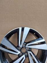 Laden Sie das Bild in den Galerie-Viewer, 1x Alufelge 18 Zoll 7.0&quot; 5x112 39ET 2GM601025H VW T-Cross Rim Wheel