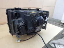 Laden Sie das Bild in den Galerie-Viewer, Frontscheinwerfer Land Rover Range III L322 XBC000385 Xenon Rechts Headlight SCH7804162812ja